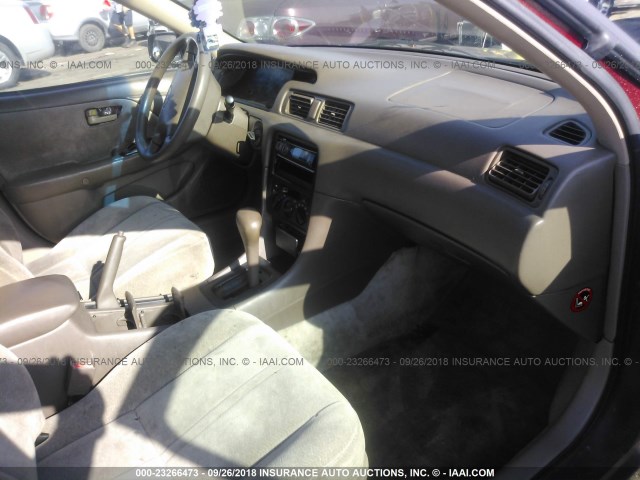 4T1BG22K6VU096131 - 1997 TOYOTA CAMRY CE/LE/XLE 红色 照片 5