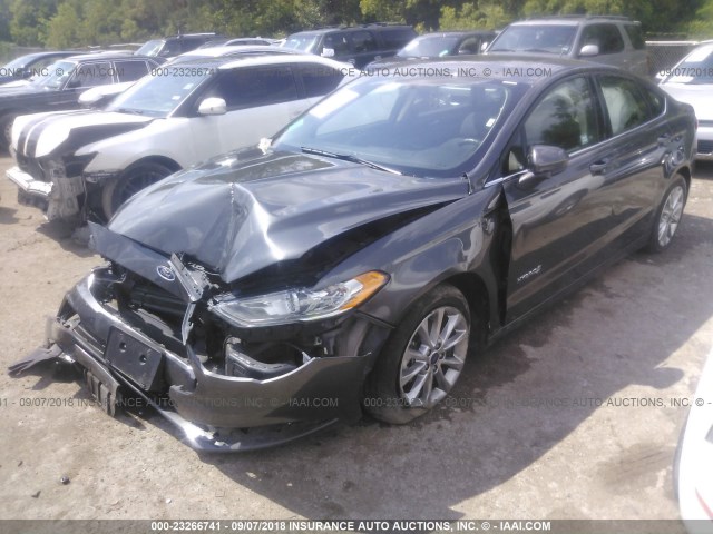 3FA6P0LU3HR316367 - 2017 FORD FUSION SE HYBRID GRAY photo 2