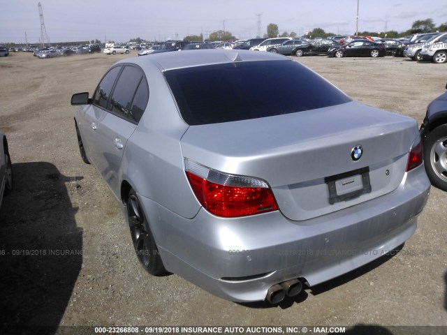 WBANB33564B087371 - 2004 BMW 545 I SILVER photo 3