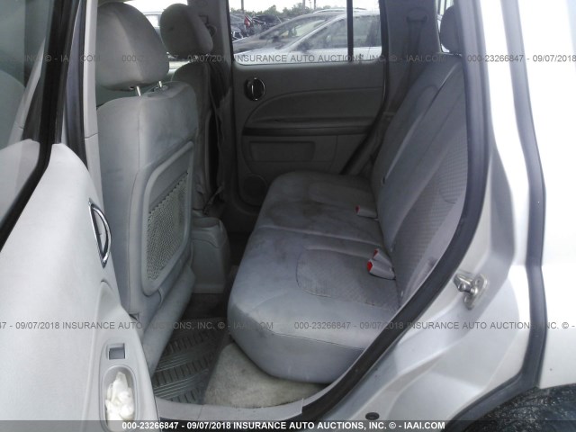 3GNCA13B29S612470 - 2009 CHEVROLET HHR LS SILVER photo 8