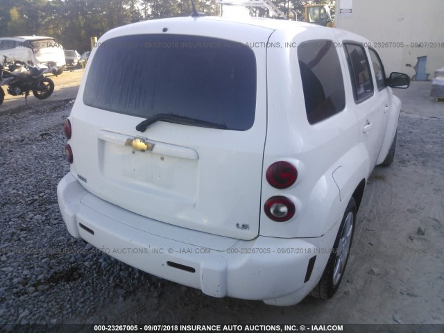 3GNCA13DX8S695212 - 2008 CHEVROLET HHR LS WHITE photo 4