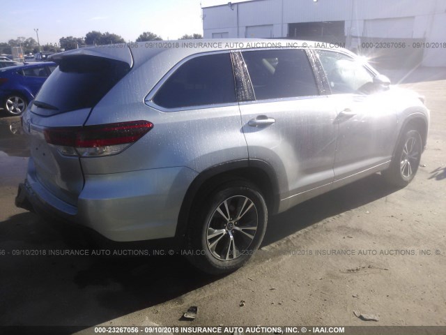 5TDZZRFH6JS239579 - 2018 TOYOTA HIGHLANDER LE/LE PLUS SILVER photo 4