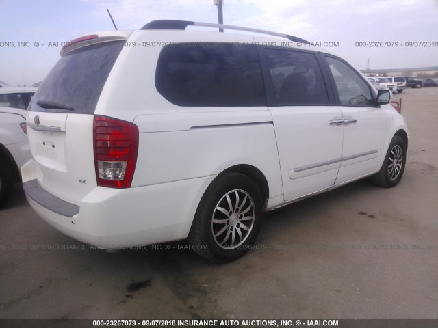 KNDMH4C78B6385897 - 2011 KIA SEDONA EX WHITE photo 4