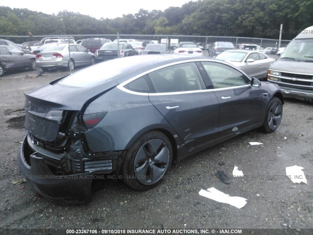 5YJ3E1EAXJF018871 - 2018 TESLA MODEL 3 ნაცრისფერი ფოტო 4