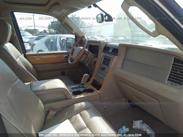 5LMFU28547LJ02803 - 2007 LINCOLN NAVIGATOR BEIGE photo 5