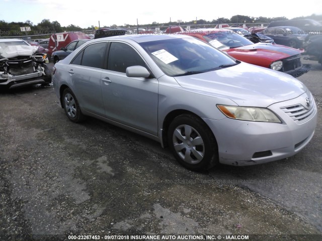 4T1BE46K27U144691 - 2007 TOYOTA CAMRY NEW GENERAT CE/LE/XLE/SE SILVER photo 1