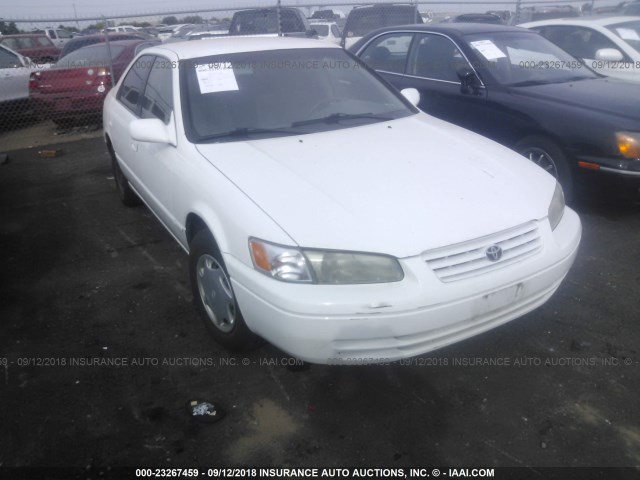 4T1BG22K6XU896222 - 1999 TOYOTA CAMRY CE/LE/XLE WHITE photo 1