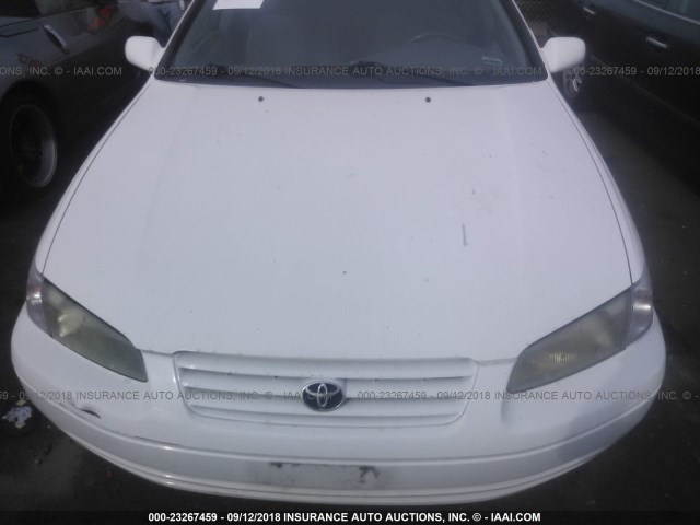 4T1BG22K6XU896222 - 1999 TOYOTA CAMRY CE/LE/XLE WHITE photo 6