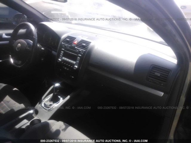 3VWDA71K38M157907 - 2008 VOLKSWAGEN GLI ნაცრისფერი ფოტო 5