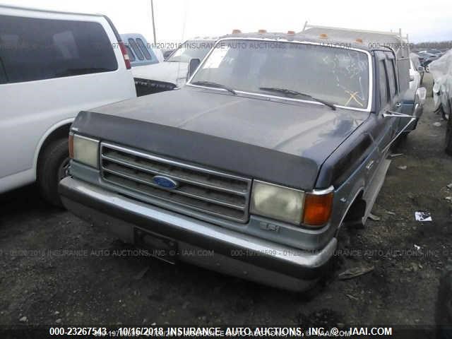 2FTJW35G3LCB34086 - 1990 FORD F350 GRAY photo 2