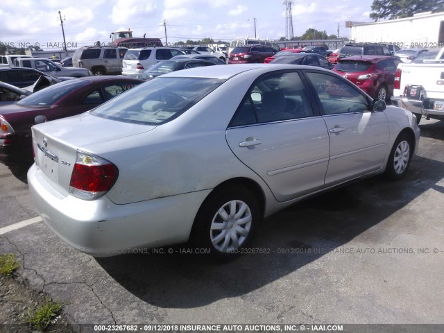 4T1BE32K05U411212 - 2005 TOYOTA CAMRY LE/XLE/SE SILVER photo 4