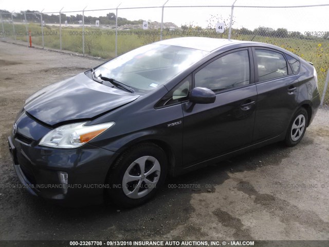 JTDKN3DU3D5581575 - 2013 TOYOTA PRIUS GRAY photo 2