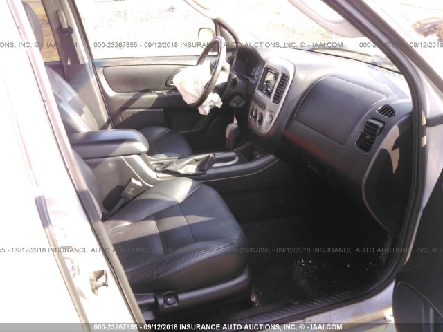 1FMCU94187KB96840 - 2007 FORD ESCAPE LIMITED SILVER photo 5