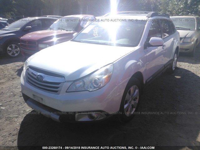 4S4BRCKC2A3383667 - 2010 SUBARU OUTBACK 2.5I LIMITED WHITE photo 2