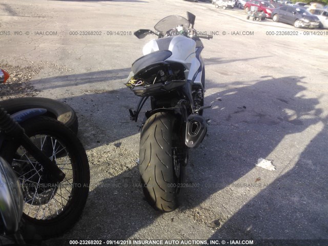 JKBZXJE17JA027479 - 2018 KAWASAKI ZX636 E SILVER photo 6