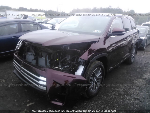 5TDJGRFH2JS051077 - 2018 TOYOTA HIGHLANDER HYBRID/XLE MAROON photo 2