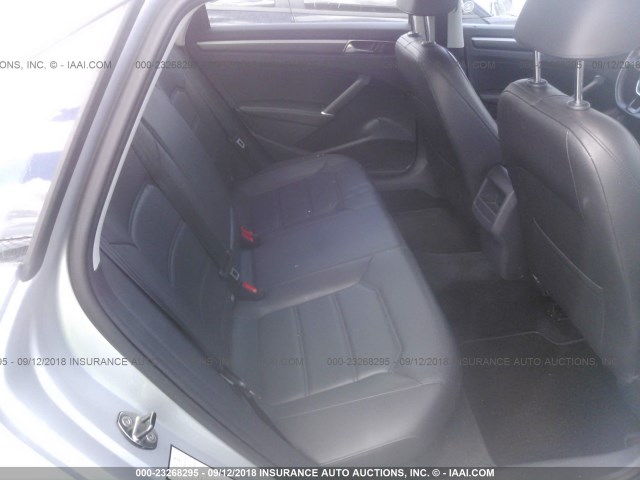 1VWDT7A33HC026190 - 2017 VOLKSWAGEN PASSAT R-LINE Gümüş foto 8