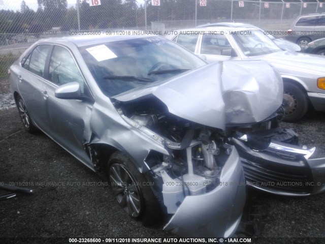 4T1BF1FKXFU072987 - 2015 TOYOTA CAMRY LE/XLE/SE/XSE SILVER photo 1
