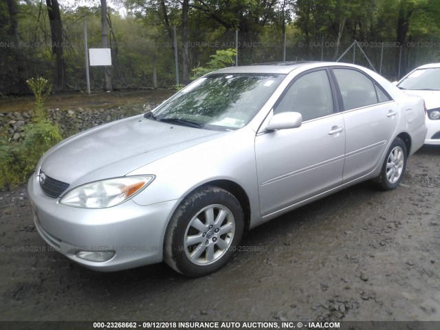 4T1BE30KX3U647270 - 2003 TOYOTA CAMRY LE/XLE/SE 银色 照片 2