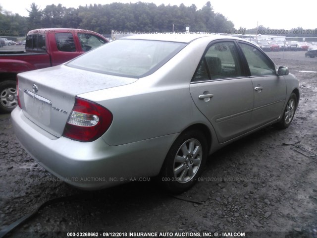 4T1BE30KX3U647270 - 2003 TOYOTA CAMRY LE/XLE/SE 银色 照片 4