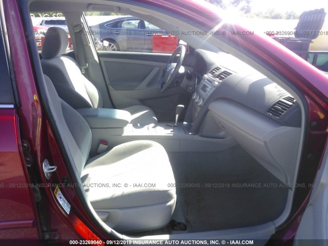 4T1BF3EK2AU568680 - 2010 TOYOTA CAMRY SE/LE/XLE RED photo 5