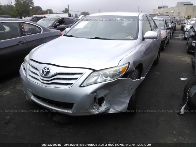 4T4BF3EK2BR204069 - 2011 TOYOTA CAMRY SE/LE/XLE 银色 照片 6