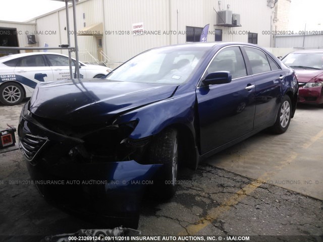 4T1BK46K17U010232 - 2007 TOYOTA CAMRY NEW GENERAT LE/XLE/SE BLUE photo 2