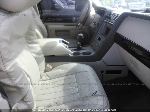 5LMFU27RX4LJ32713 - 2004 LINCOLN NAVIGATOR Bej fotoğraf 5