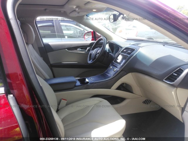 2LMPJ6LRXJBL12755 - 2018 LINCOLN MKX RESERVE წითელი ფოტო 5