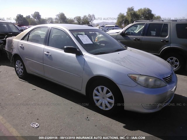 4T1BE32K05U976527 - 2005 TOYOTA CAMRY LE/XLE/SE Gümüş foto 1