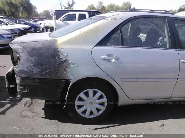 4T1BE32K05U976527 - 2005 TOYOTA CAMRY LE/XLE/SE Gümüş foto 6
