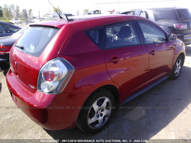 5Y2SP6E84AZ417995 - 2010 PONTIAC VIBE RED photo 4