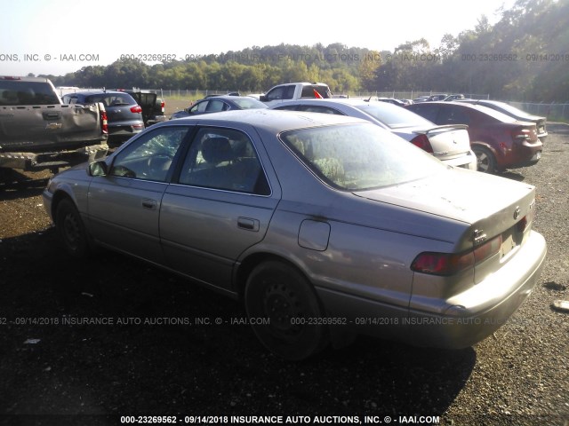 JT2BG22K4W0127091 - 1998 TOYOTA CAMRY CE/LE/XLE 银色 照片 3