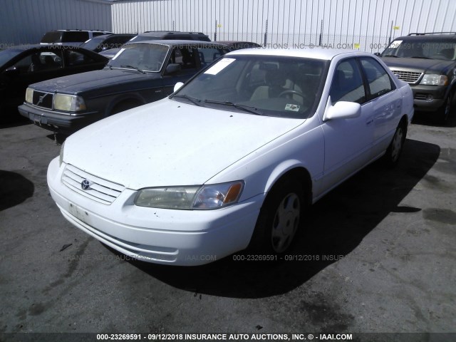 4T1BF22KXVU906119 - 1997 TOYOTA CAMRY CE/LE/XLE 白色 照片 2