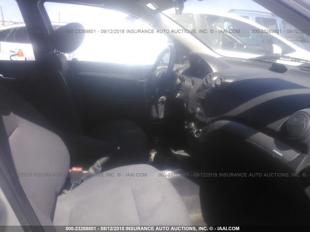 KL1TD56627B132838 - 2007 CHEVROLET AVEO LS SILVER photo 5