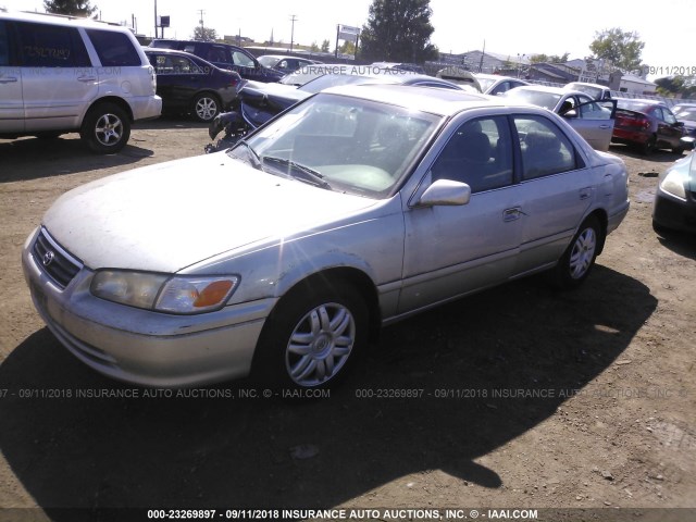 4T1BG22KXYU011442 - 2000 TOYOTA CAMRY CE/LE/XLE 银色 照片 2