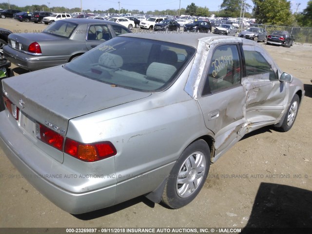 4T1BG22KXYU011442 - 2000 TOYOTA CAMRY CE/LE/XLE 银色 照片 4