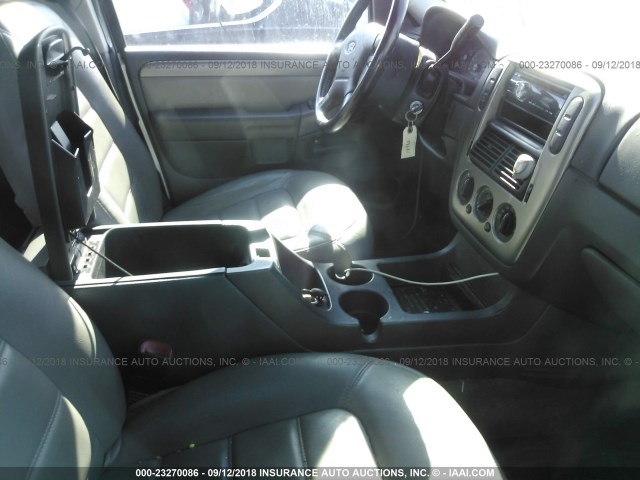1FMZU73K74UB11771 - 2004 FORD EXPLORER XLT/XLT SPORT/NBX 白色 照片 5