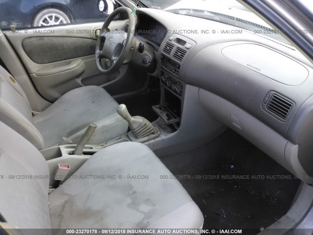 1NXBR12E8WZ028168 - 1998 TOYOTA COROLLA VE/CE/LE 棕色 照片 5