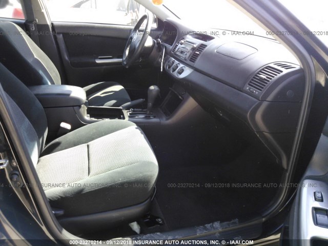 4T1BE32K75U046298 - 2005 TOYOTA CAMRY LE/XLE/SE Қара фото 5