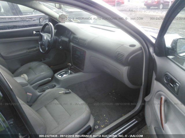 WVWWH63B43E077223 - 2003 VOLKSWAGEN PASSAT GLX BLACK photo 5