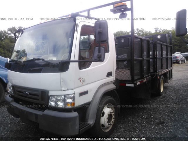 3FRML55Z58V041050 - 2008 FORD LOW CAB FORWARD LCF550 WHITE photo 2