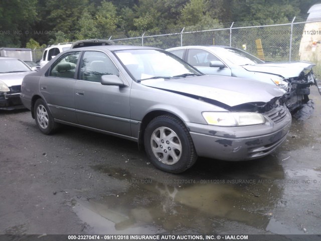 JT2BF22K6V0006158 - 1997 TOYOTA CAMRY LE/XLE 灰色 照片 1