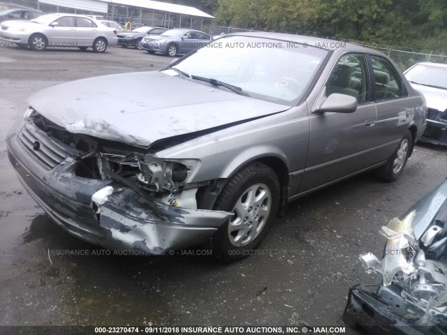 JT2BF22K6V0006158 - 1997 TOYOTA CAMRY LE/XLE 灰色 照片 2