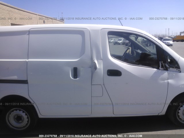 3N6CM0KN4FK707157 - 2015 NISSAN NV200 2.5S/2.5SV WHITE photo 6