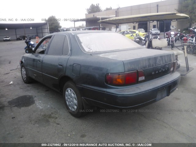 4T1BG12K3TU941203 - 1996 TOYOTA CAMRY DX/LE/XLE მწვანე ფოტო 3
