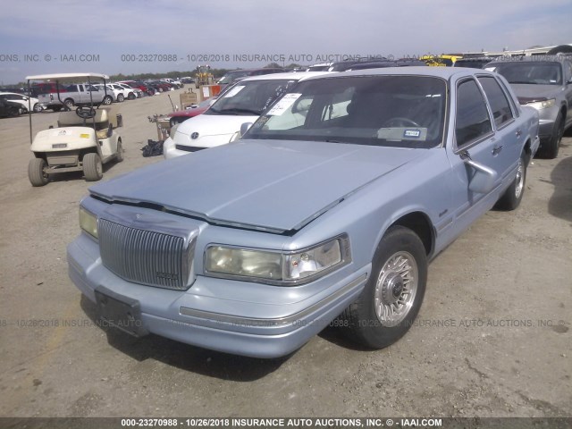 1LNLM81W0VY618619 - 1997 LINCOLN TOWN CAR EXECUTIVE Light Blue photo 2