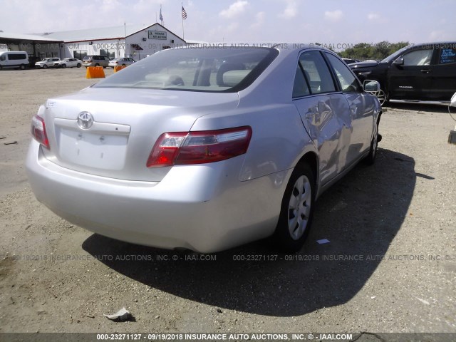 4T1BE46KX8U198774 - 2008 TOYOTA CAMRY CE/LE/XLE/SE SILVER photo 4