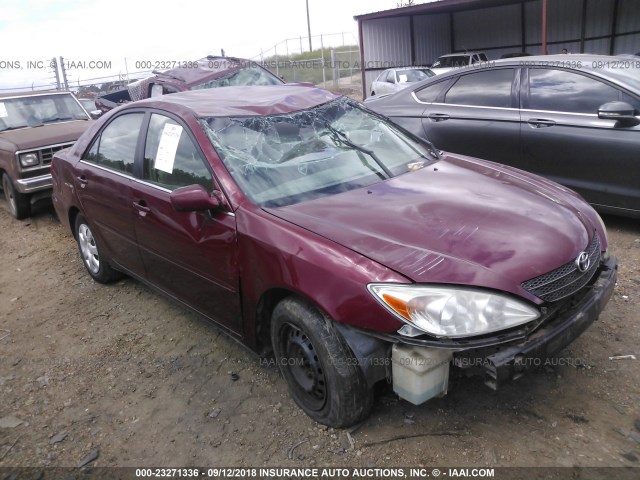 4T1BE32KX2U026865 - 2002 TOYOTA CAMRY LE/XLE/SE RED photo 1