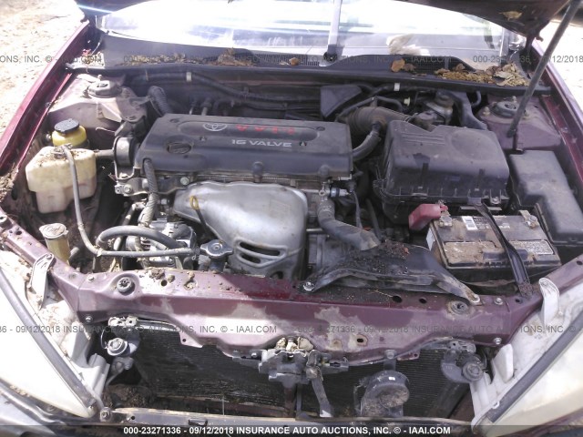 4T1BE32KX2U026865 - 2002 TOYOTA CAMRY LE/XLE/SE RED photo 10